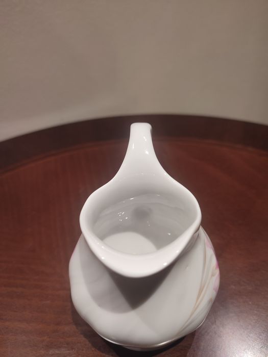 Śliczny stary mlecznik porcelana Książ