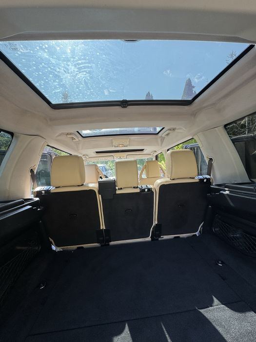 Land Rover Discovery 4х4 позашляховик доставка у ваше мі.