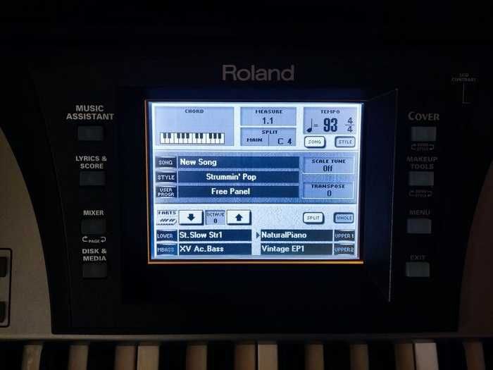 Teclado Roland E50