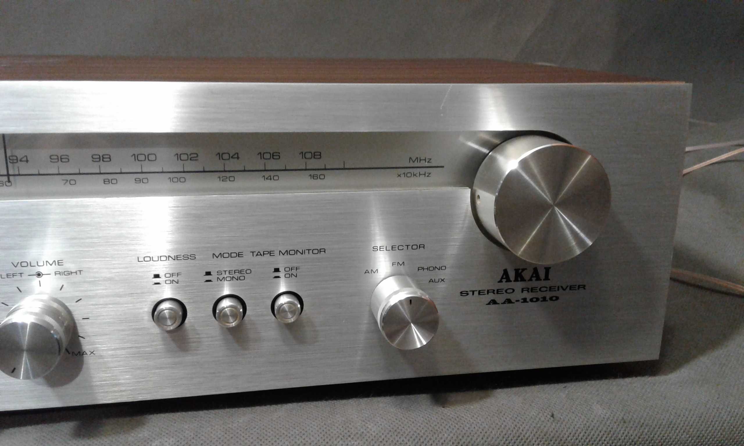 AKAI AA-1010, amplituner stereo vintage