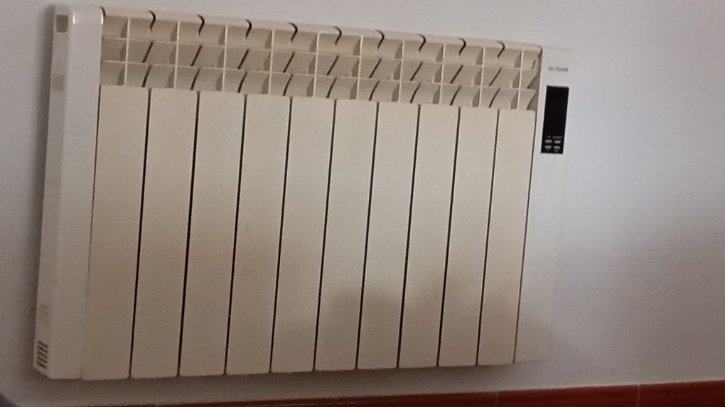 Radiador a óleo de parede 1500w