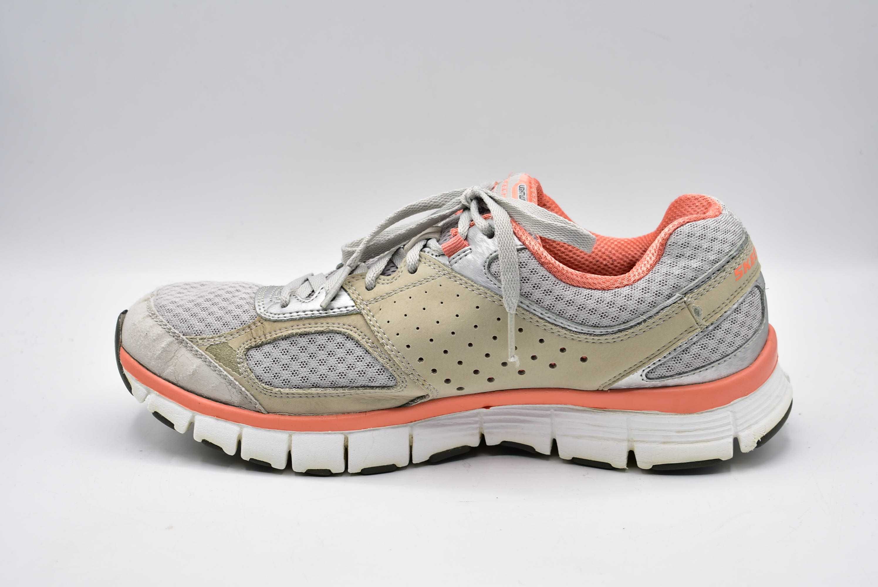 Skechers roz. 40