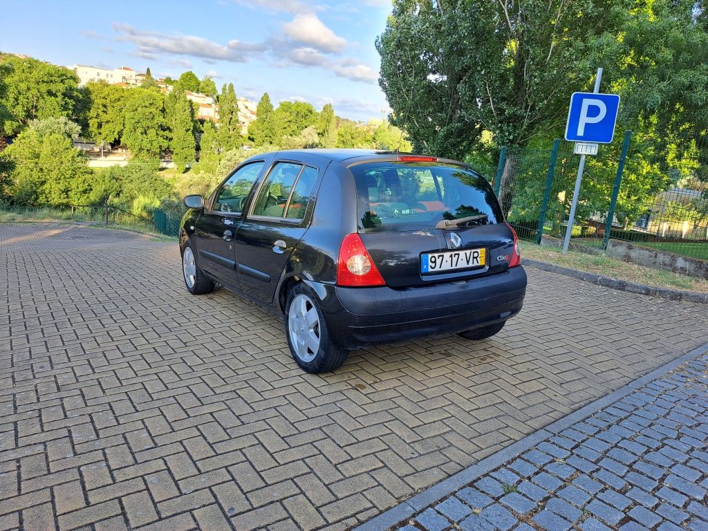Renault clio 1.2 16v 2003
