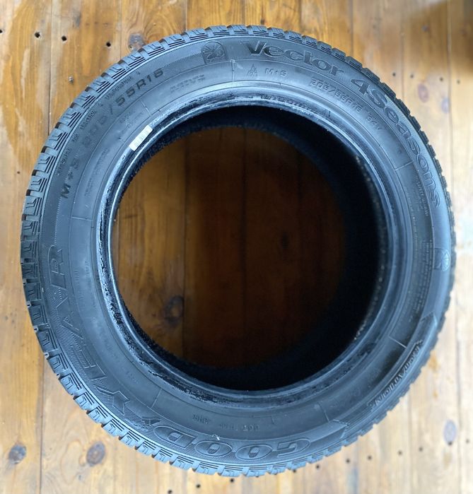 Комплект шин 205 55 16 Goodyear