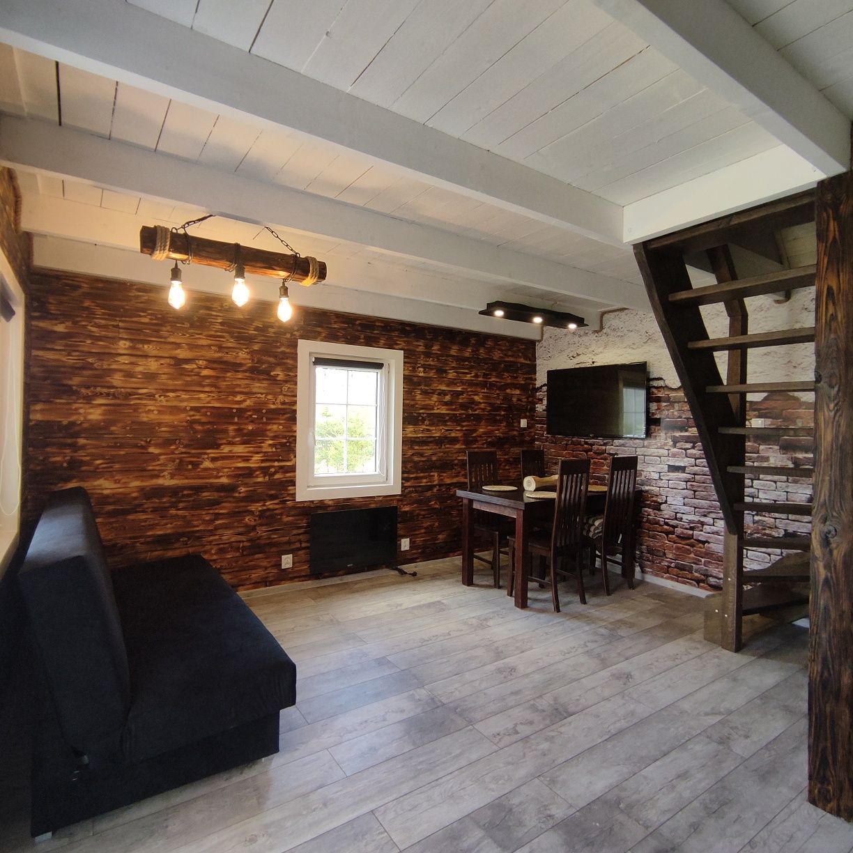 Domek pod Karpaczem balia z jacuzzi i  sauna , basen