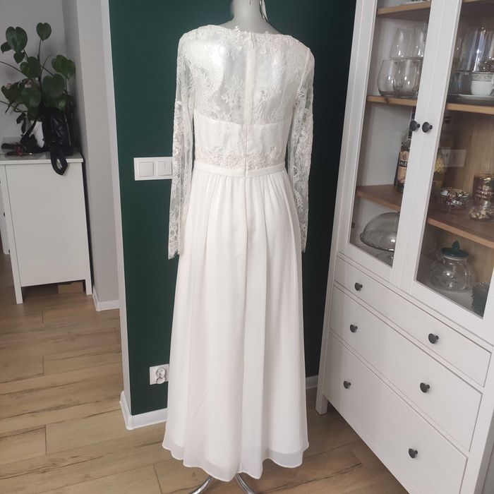 Suknia ślubna  z długim rękawem
