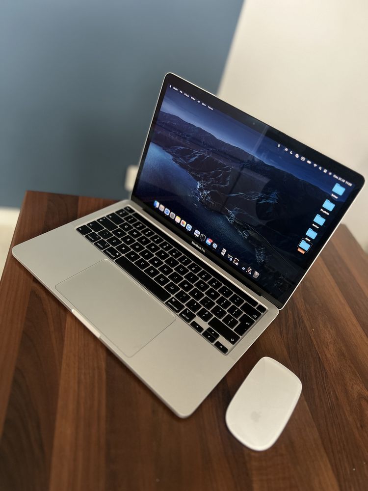 MacBook Pro 13" (2020) w Idealnym Stanie!