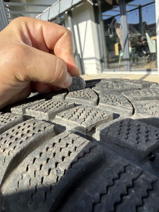 Felgi NISSAN 5x114.3 16’ z opinami zimowymi 205/55/16