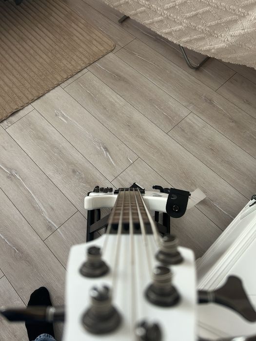 Бас гітара Yamaha Trbx-305 (Нова) терміново!!!