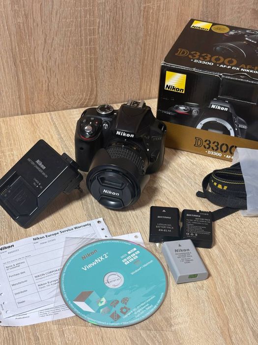Продам камеру Nikon d3300 kit 18-55 + ПОДАРУНОК