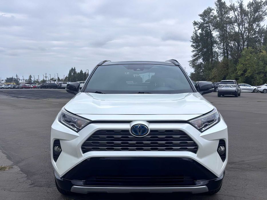 Toyota RAV4      2020