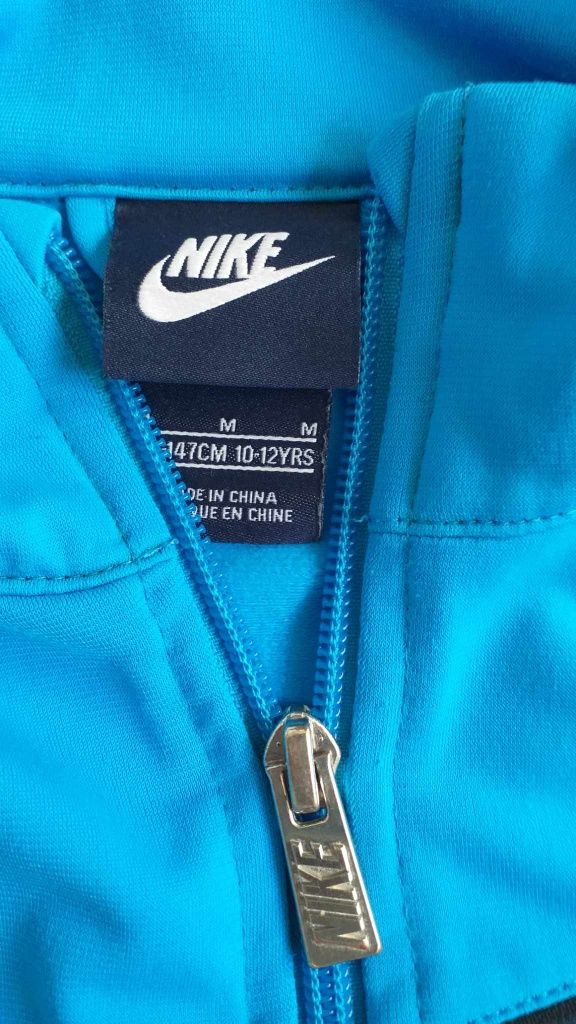 Śliczna bluza Nike 134/147