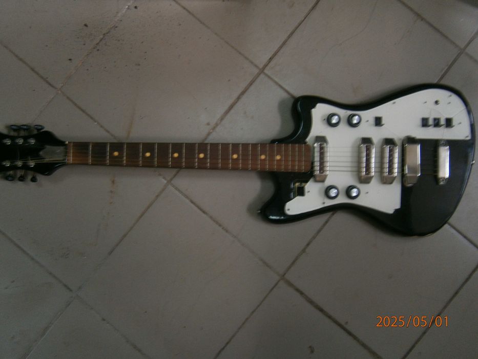 электрическая  гитара