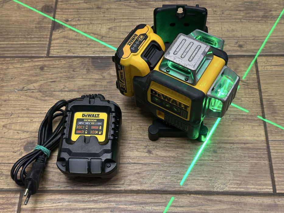 Laser samopoziomujący 360° DeWalt DCE089G | bateria 2Ah 12V | DCB1102