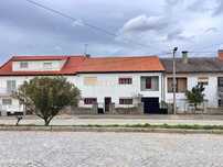 Moradia T4 com Terreno e Garagem | Algoso, Vimioso