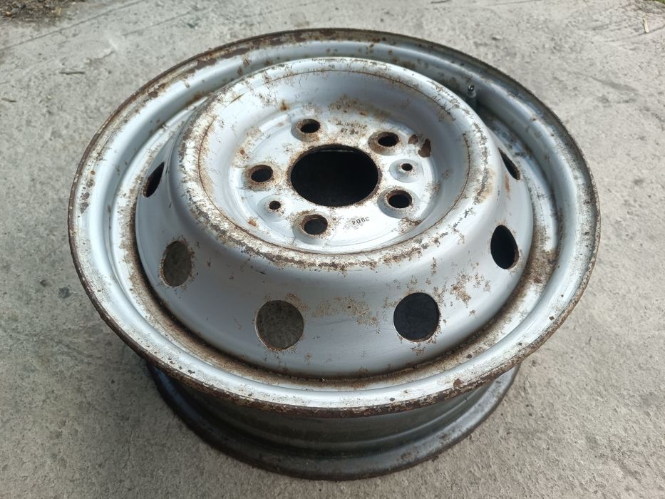 Металевий диск 5 130 R16