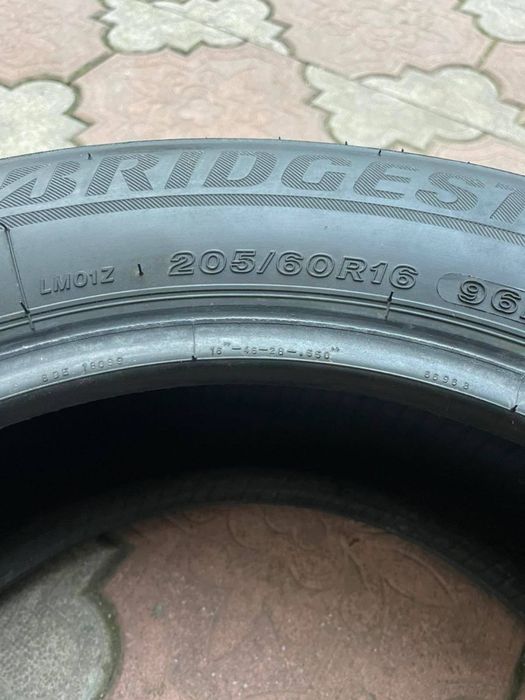 bridgestone blizzak Im001 205/60 r16