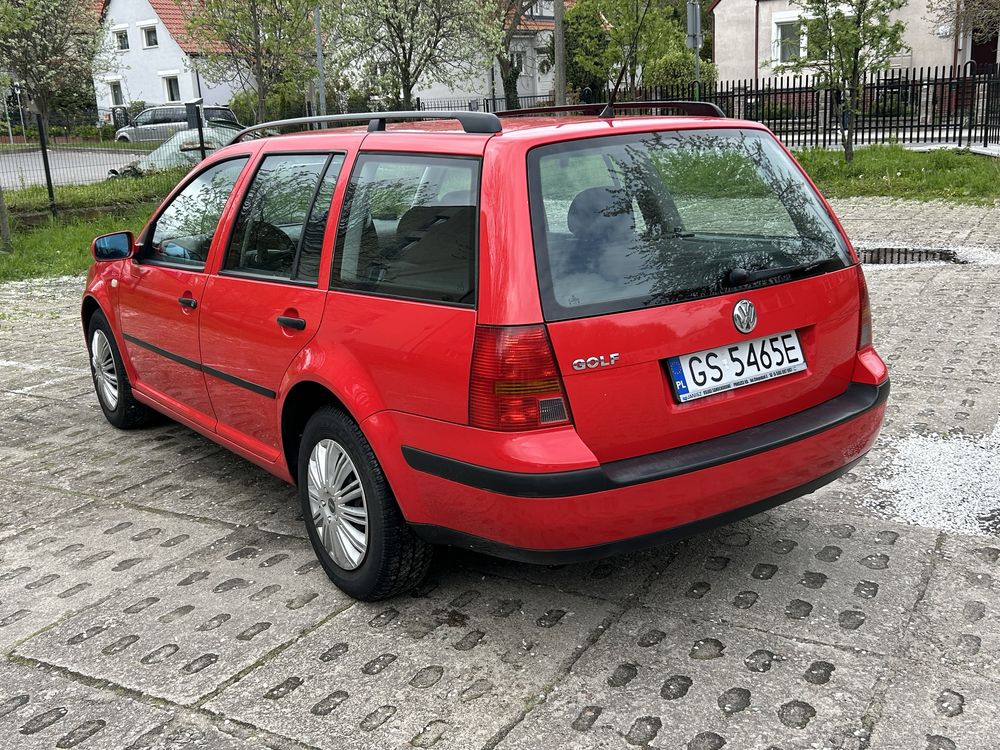 VW GOLF 1.6 benz 101KM SR-Automat