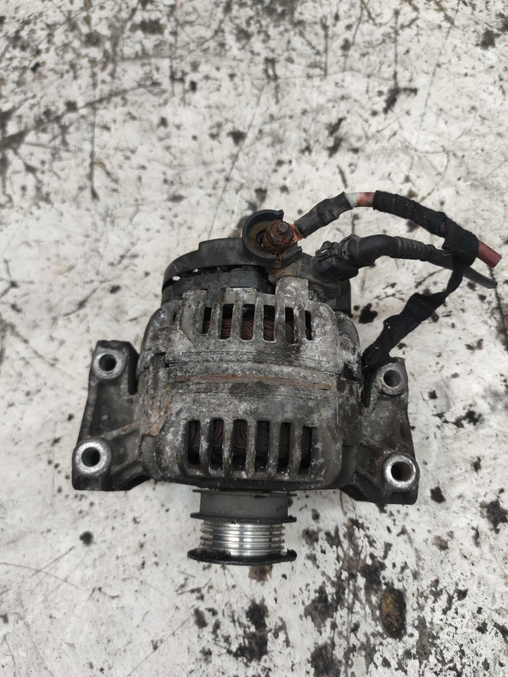 Opel Vectra C Zafira B Astra H 2.2 DTI Alternator