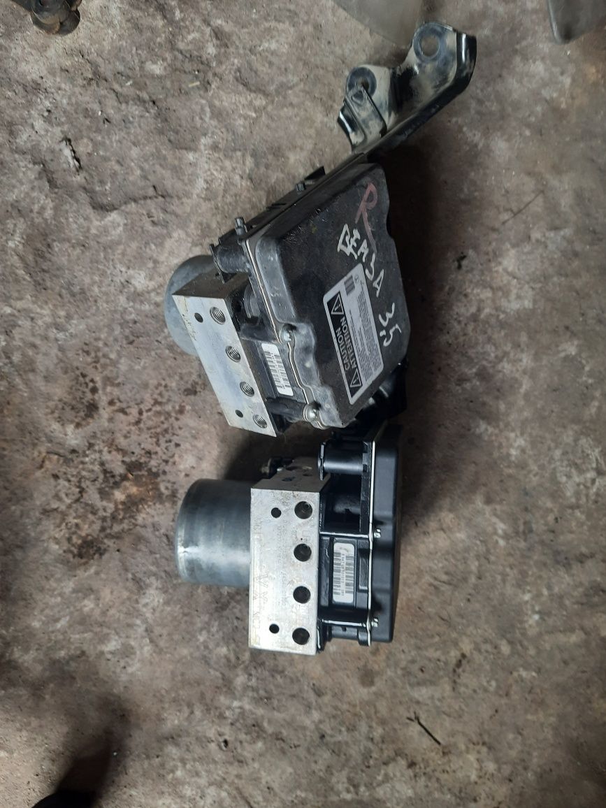 Toyota Venza блок ABS 44540-0T030 44540-0T012 44540-0T060