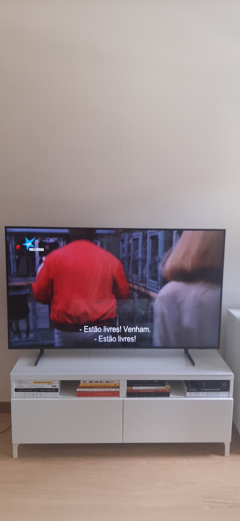 Vendo móvel tv com gavetas