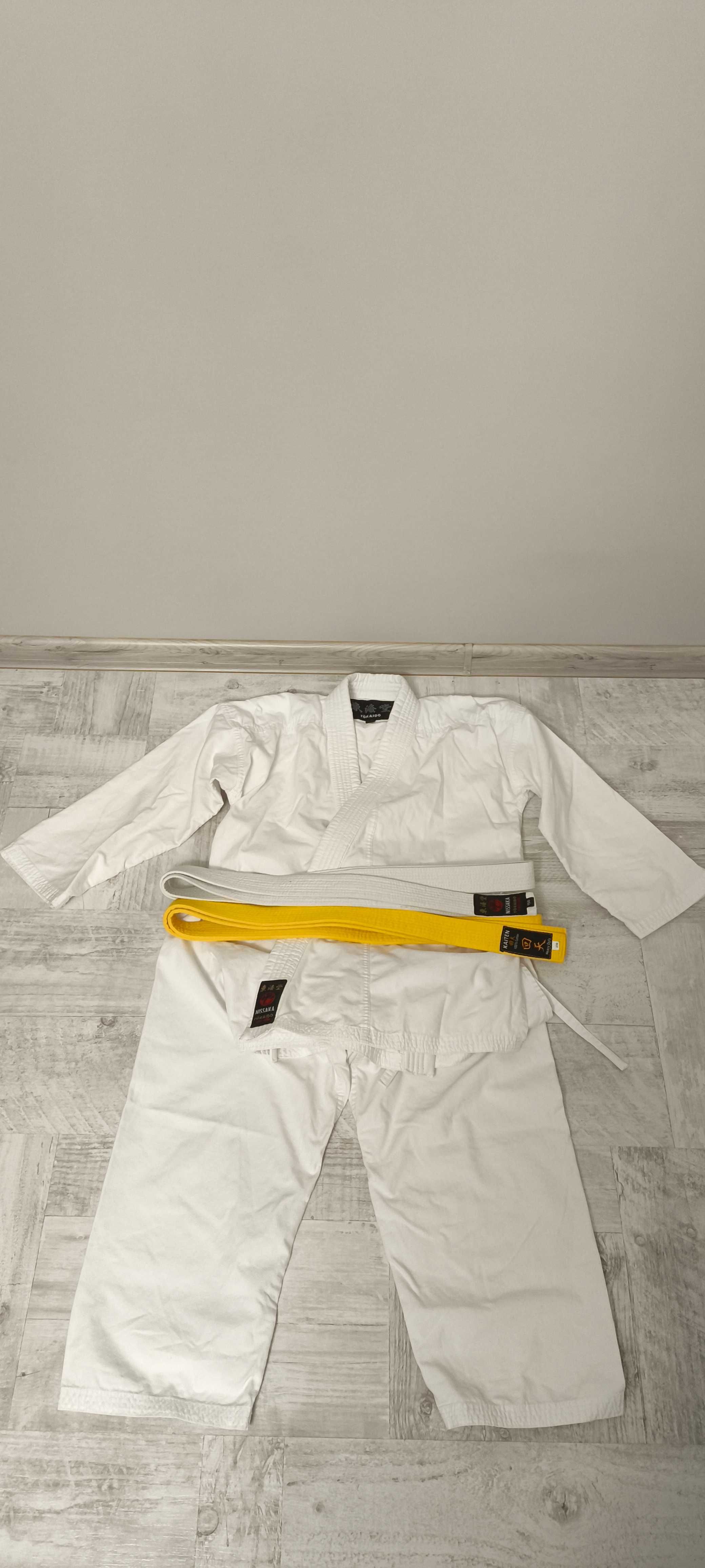 Karategi Tokaido Nissaka Kimono Karate + 2 pasy.