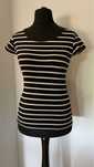 T-shirt w paski Reserved S