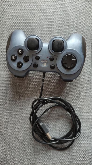 Logitech rumblepad 2