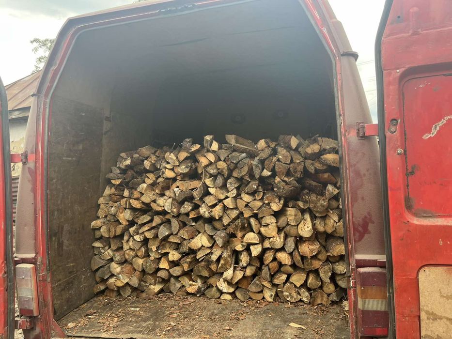 Продам дрова порубаные - метровка - чурки .