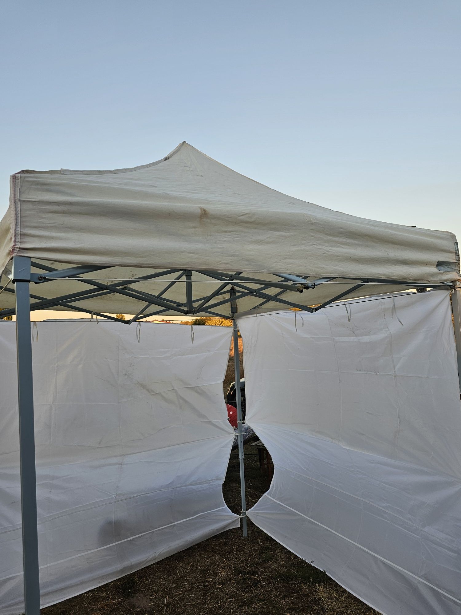 Tenda de Feira 2x2 ou pergola Jardim