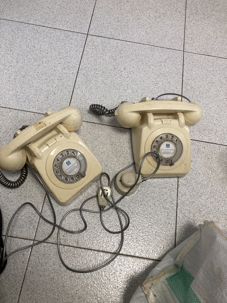 2 telefone Vintage Marfim - 20€ cada