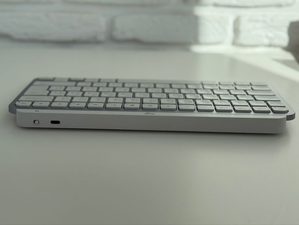 Bluetooth клавіатура Logitech MX Keys Mini Pale Grey