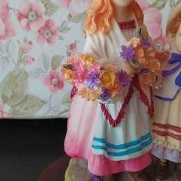 Bonecas em marfinite genuino 
.