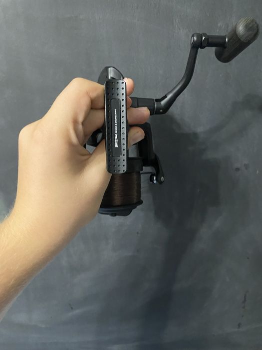 Kołowrotek Black Pit 6000 SPRO