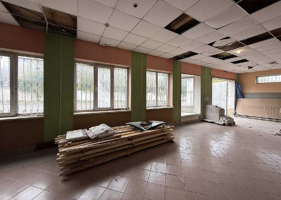 Продаж спеціального приміщення в Гнівані