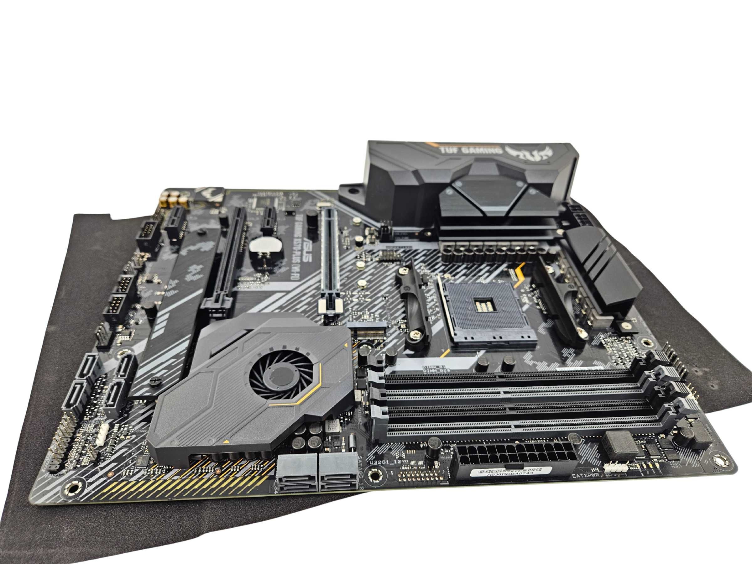 Материнська плата Asus TUF GAMING X570-PLUS Wi-Fi