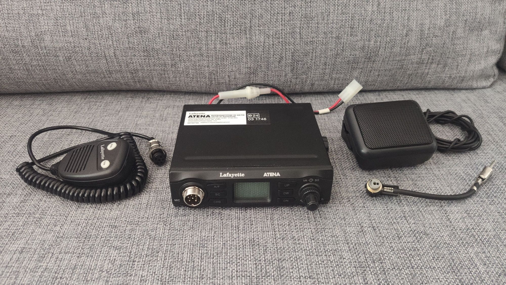 CB radio Lafayette Atena