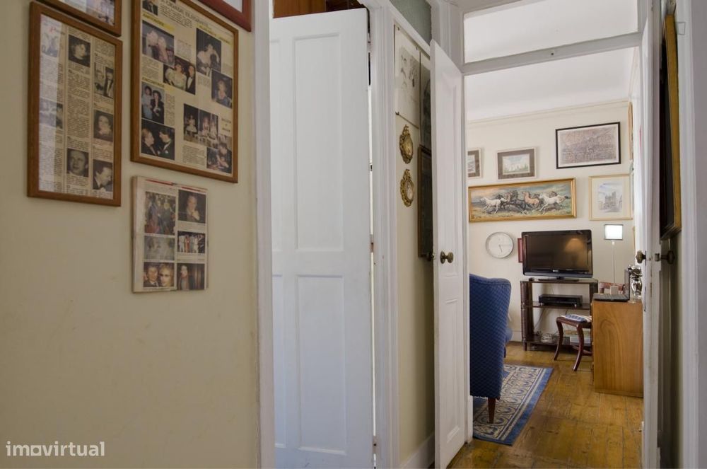 Quarto - localizado em Alcântara Lisbon