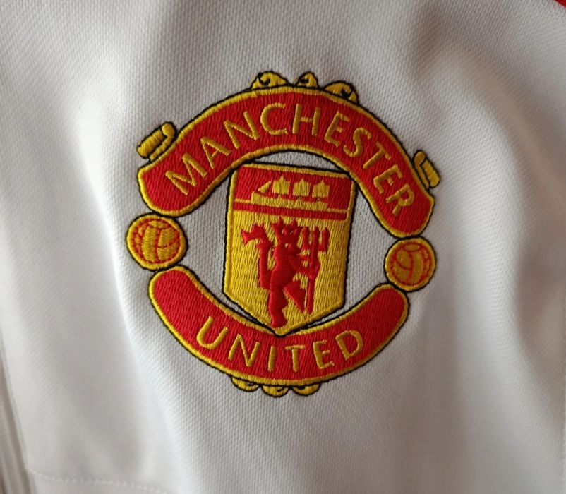 FC Manchester United sezon 2015/2016.rozmiar L,13-14 lat