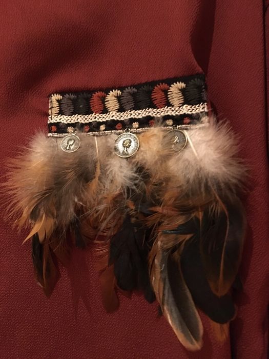 Túnica com aplicação de penas, NOVA!