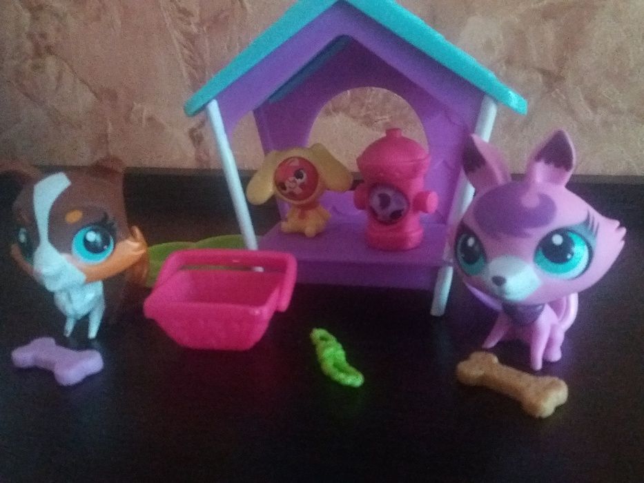 LPS Набор "Littlest Pet Shop" от Hasbro домик с пэтами и круглешками