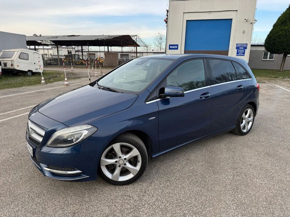 Mercedes-Benz Klasa B Klimatyzacja Nawigacja Ledy Radar Zderzeniowy KOŁA LATO+ZIMA