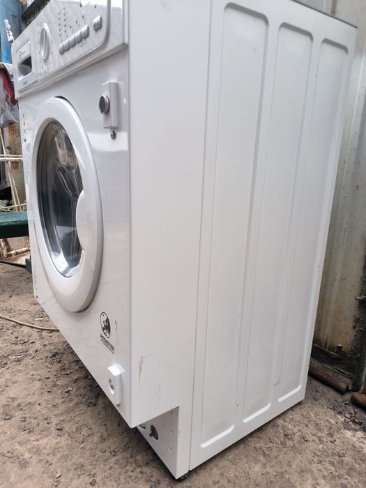 Встраиваемая стирально-сушильная Electrolux 7 кг, 1400 об/мин в отличн