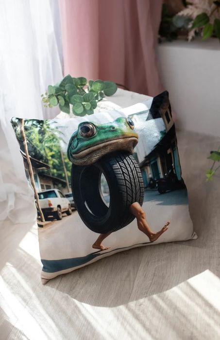 Подушка антистрес-обіймашка Tralalero Tralala Тралалело Тралала Брейнр