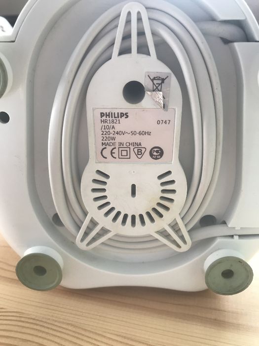 Соковижималка відцентрова центробіжна Philips HR1821