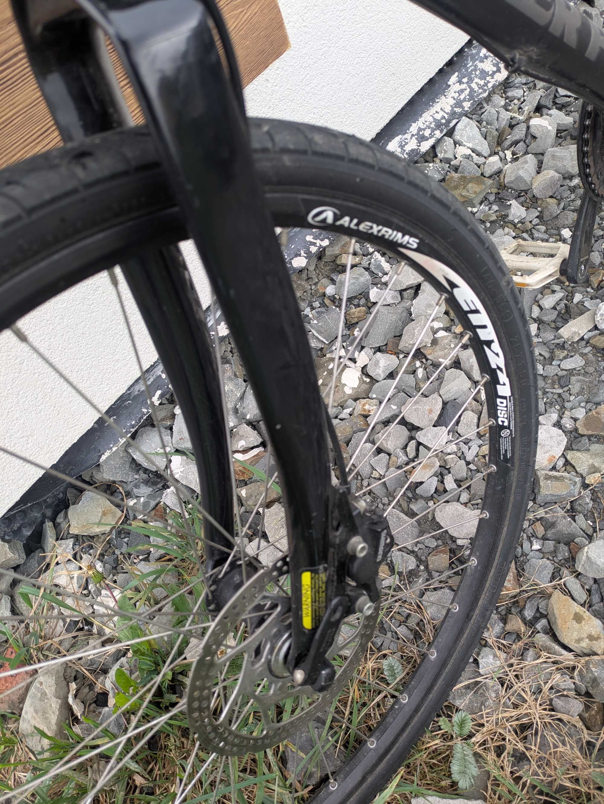 Checker Pig widelec karbon/Alexrims podwójne/Alfine 8/Shimano hydrauli
