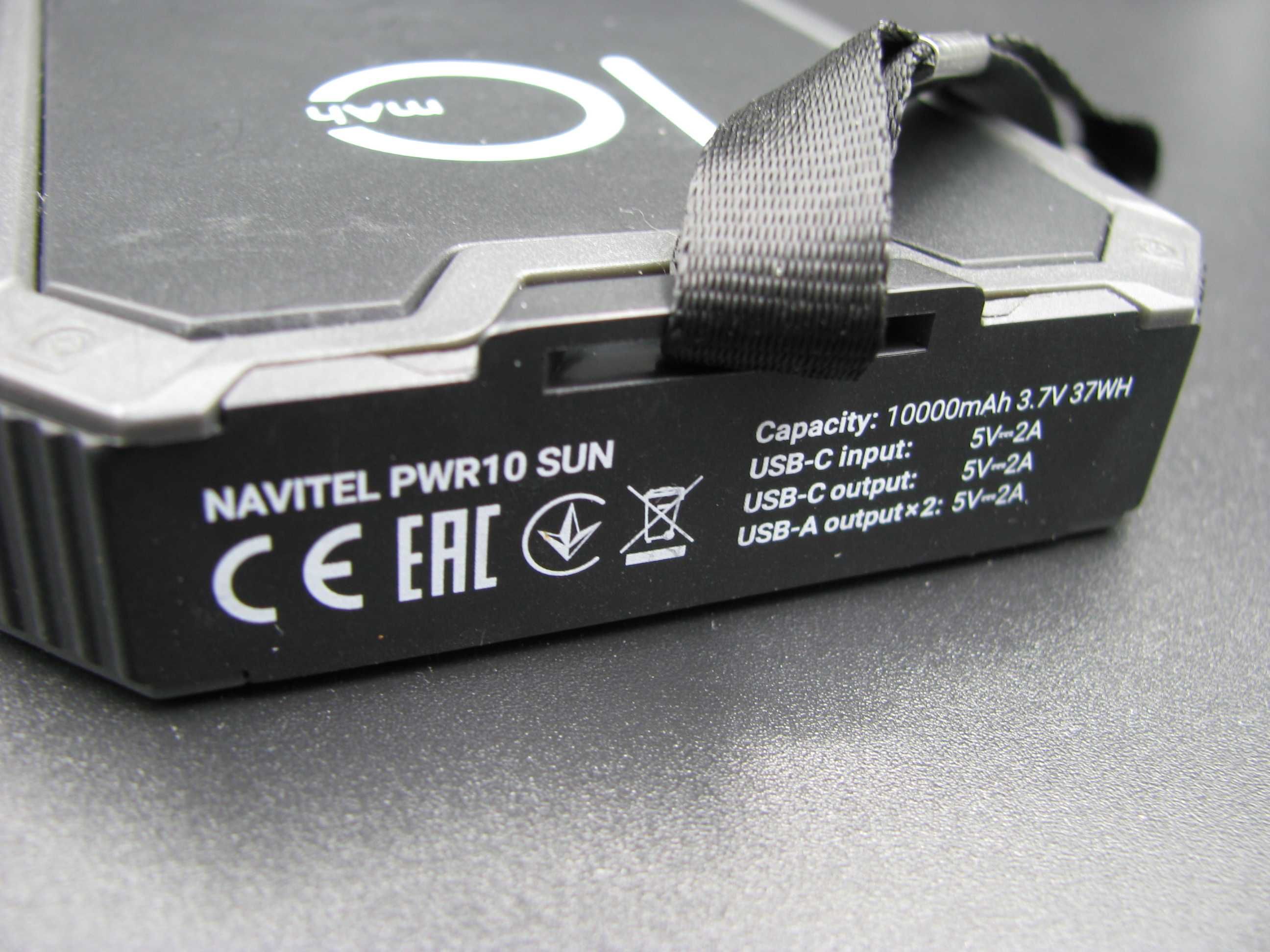 Power bank NAVITEL solarny z latarką 10 000mAh do Nokia Samsung iPhon