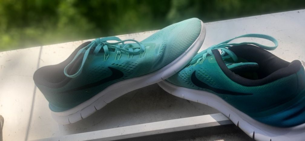 Nike FREE RN оригинал в идеальном состоянии X Adi X Asics X Nike