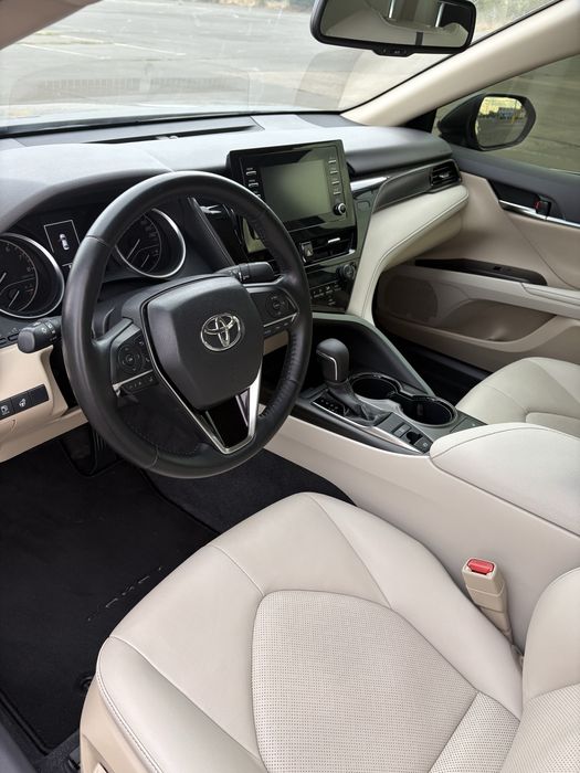 Camry 75 | Офіційний автомобіль