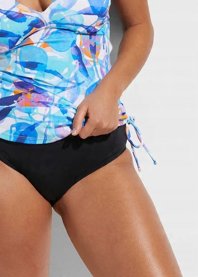 B.P.C. figi bikini czarne r.46
